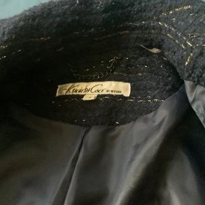 Beautiful designer vintage trench coat , perfect for fall /winter season